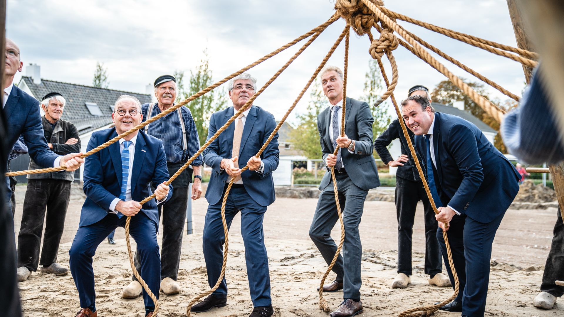 eerste paal geslagen van het nieuwbouwproject Oester Staete in Yerseke